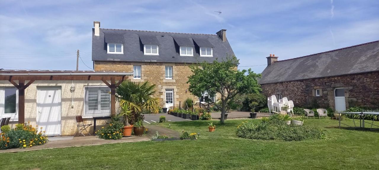 Le Relais De Launay Ploubazlanec Kültér fotó